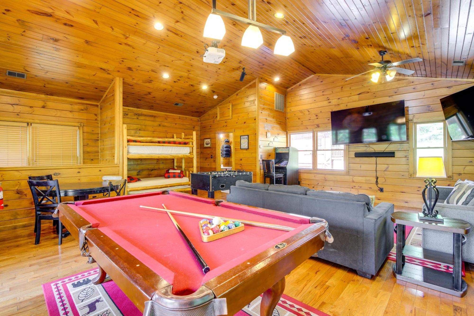 Cabin With Pool Access About 3 Mi To Downtown Гатлинбург Экстерьер фото