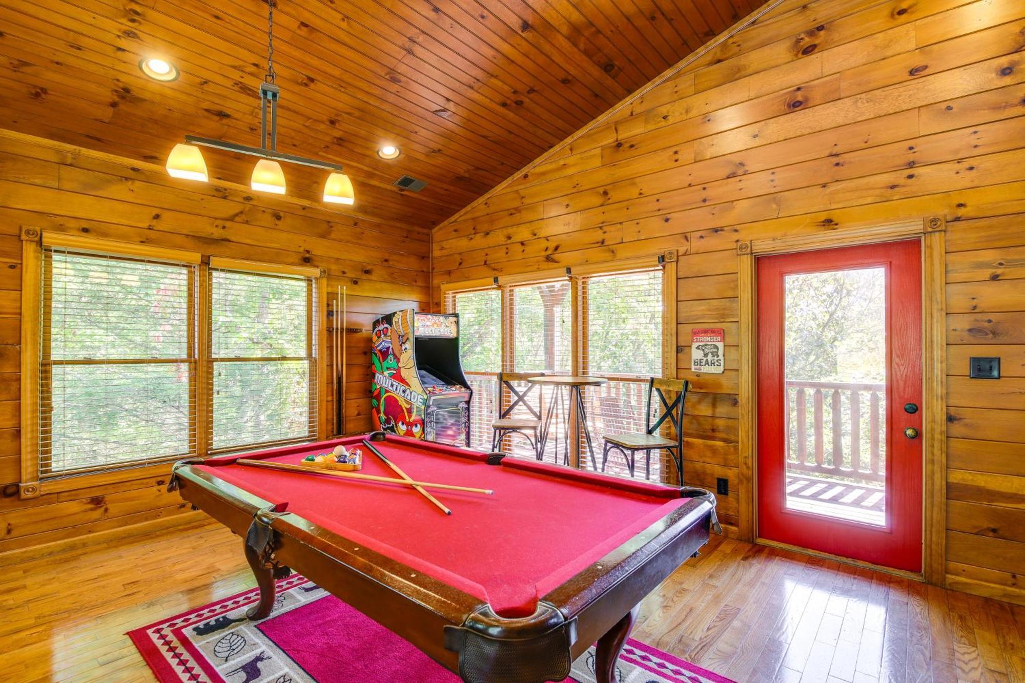Cabin With Pool Access About 3 Mi To Downtown Гатлинбург Экстерьер фото