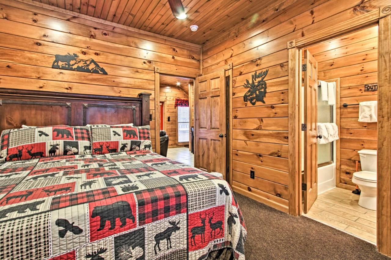 Cabin With Pool Access About 3 Mi To Downtown Гатлинбург Экстерьер фото