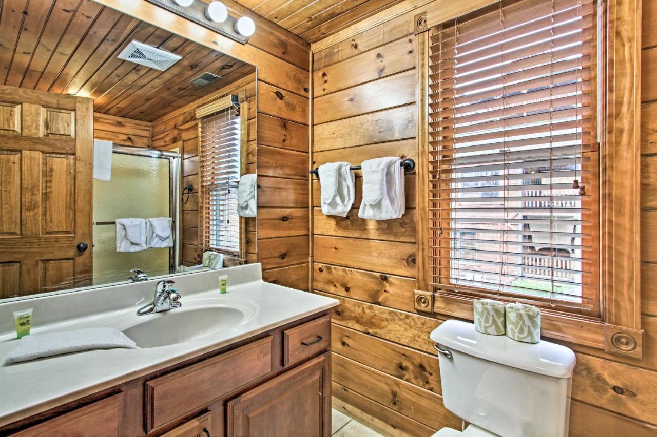 Cabin With Pool Access About 3 Mi To Downtown Гатлинбург Экстерьер фото