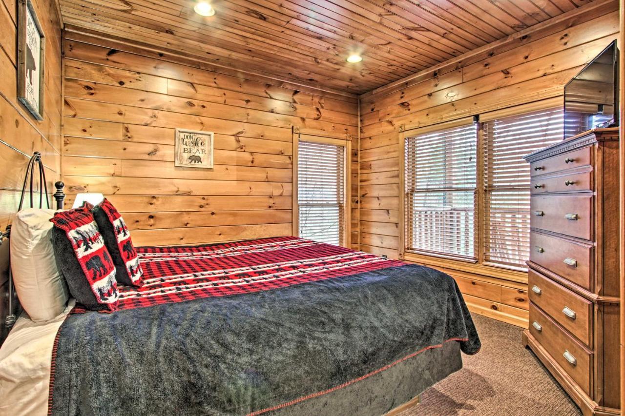Cabin With Pool Access About 3 Mi To Downtown Гатлинбург Экстерьер фото